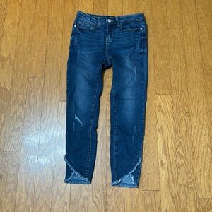 JUDY BLUM DISTRESSED JEANS SIZE 28